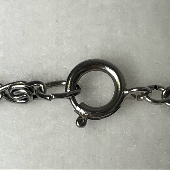 Vintage Goldette Etched Glass Medallion Necklace - Picture 12 of 13